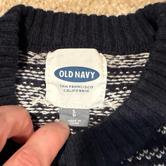 EUC Men’s Patterned Old Navy Sweater S - Picture 5 of 7